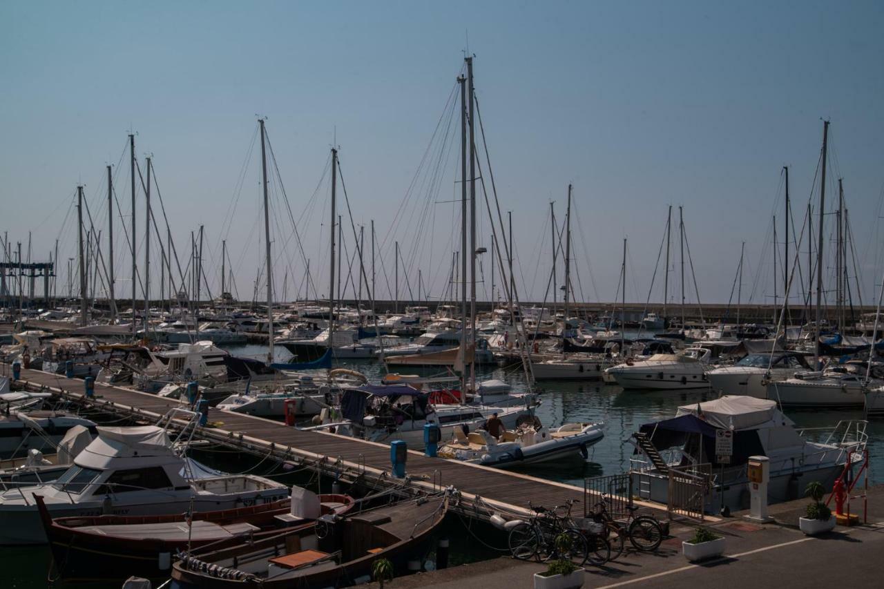 Casaviva - The Sailor Appartamento Sul Mare เคียวารี ภายนอก รูปภาพ